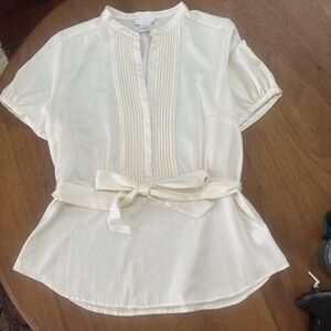Ivory Short Sleeve Blouse Size 12 Tuxedo With Belt Career Casual Travel
